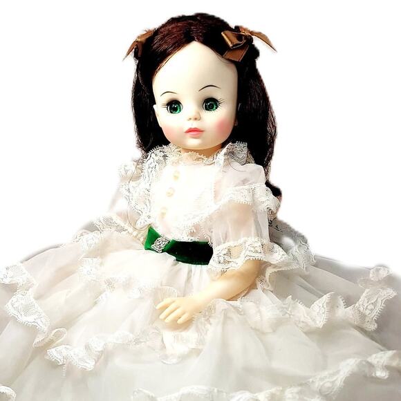 In All Her Beauty, Scarlett O'Hara~ Gone With Wind Doll in Excellent Condition - Picture 2 of 6
